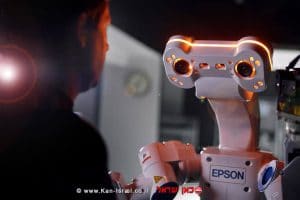 Epson משיקה ׳ברטי׳ רובוט אוטונומי נייד למגוון משימות